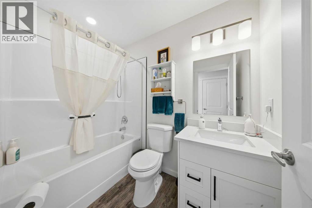 69 Mackenzie Avenue, Lacombe