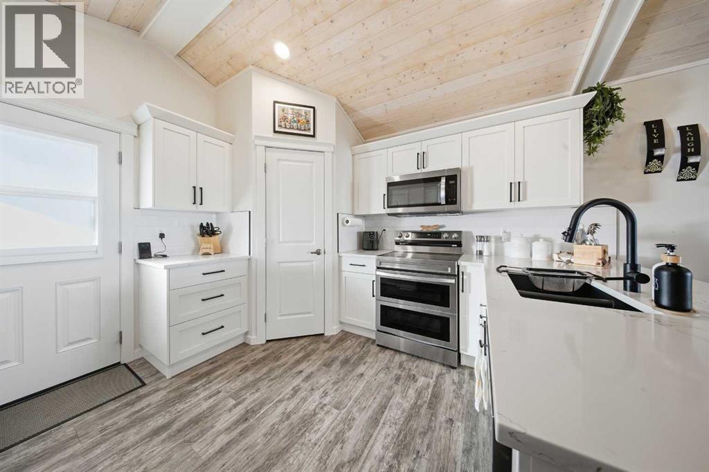 69 Mackenzie Avenue, Lacombe