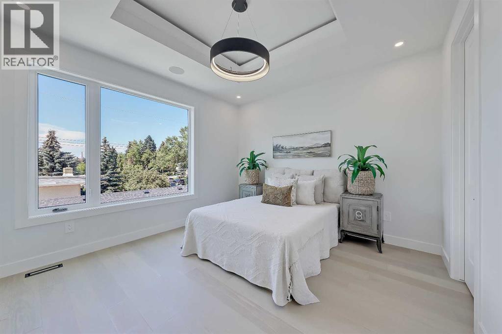 Single Family House for Sale in   Street NW Parkdale Calgary 