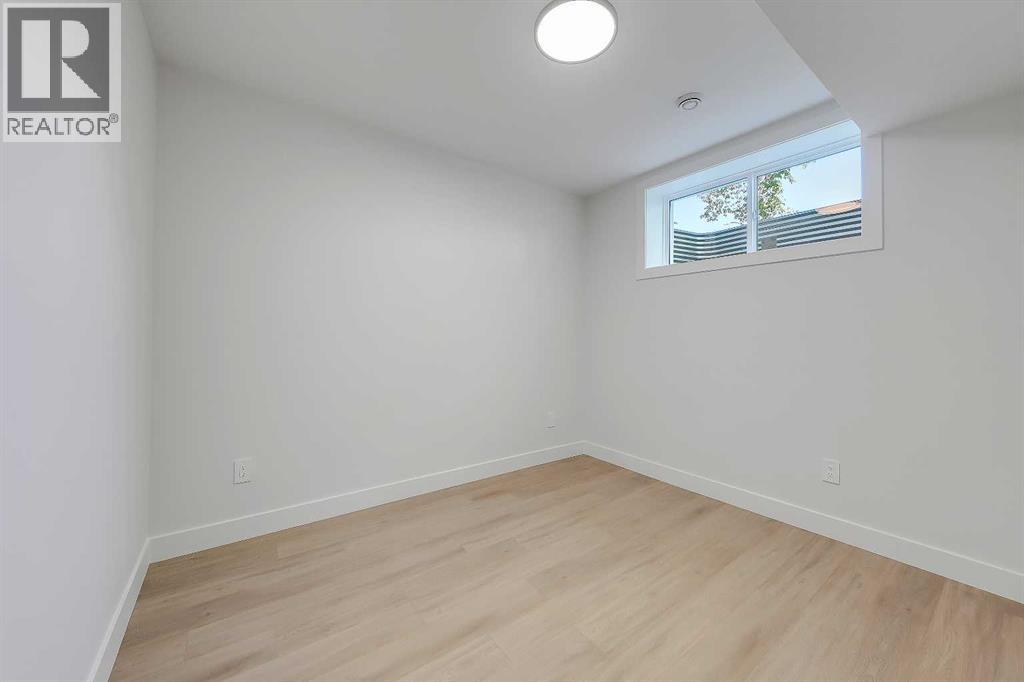 Single Family House for Sale in   Street NW Parkdale Calgary 