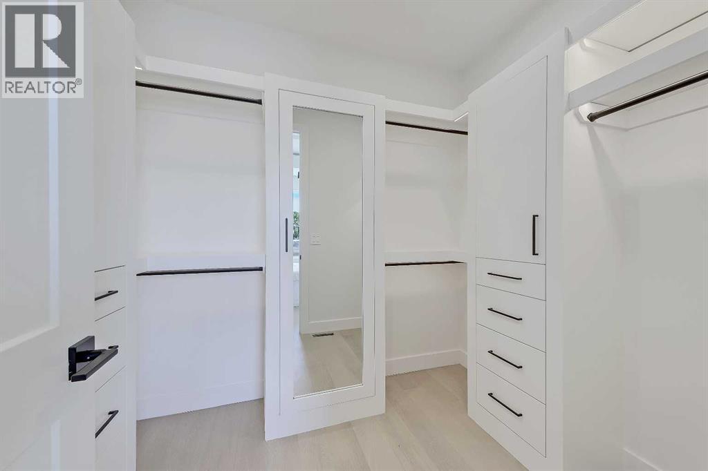 Single Family House for Sale in   Street NW Parkdale Calgary 