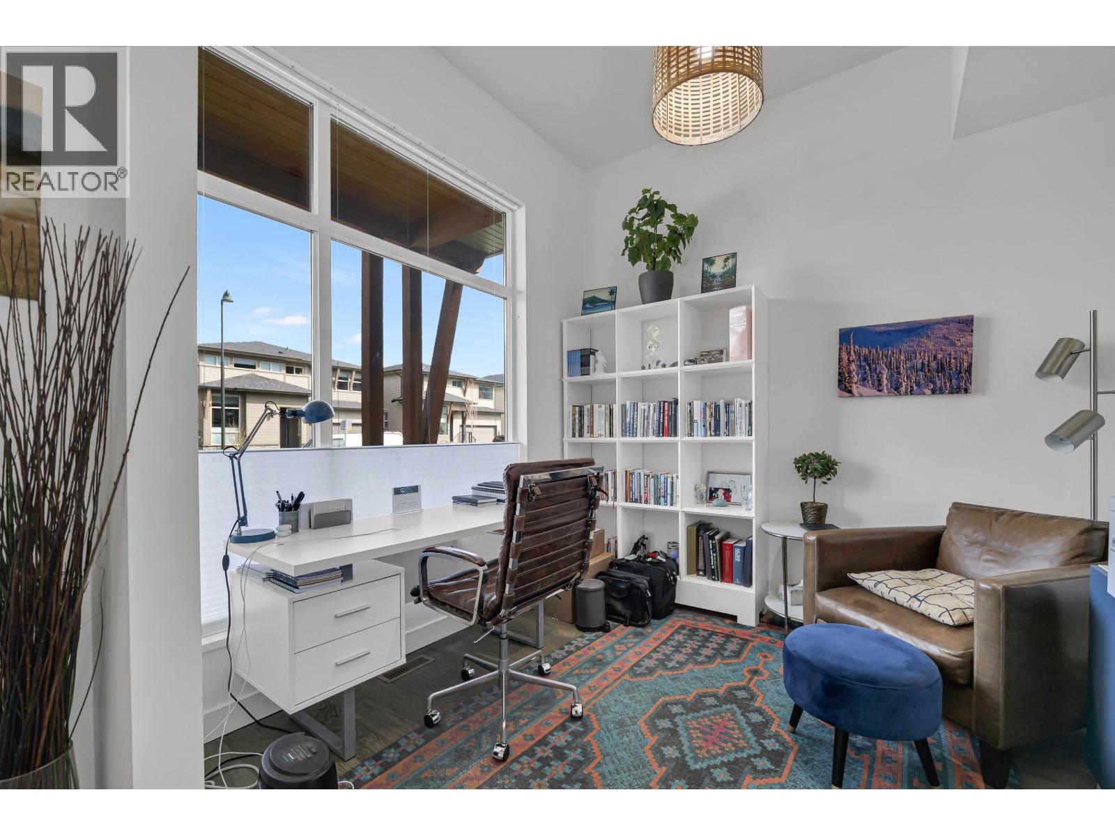 1706 SPARROW WAY, Squamish