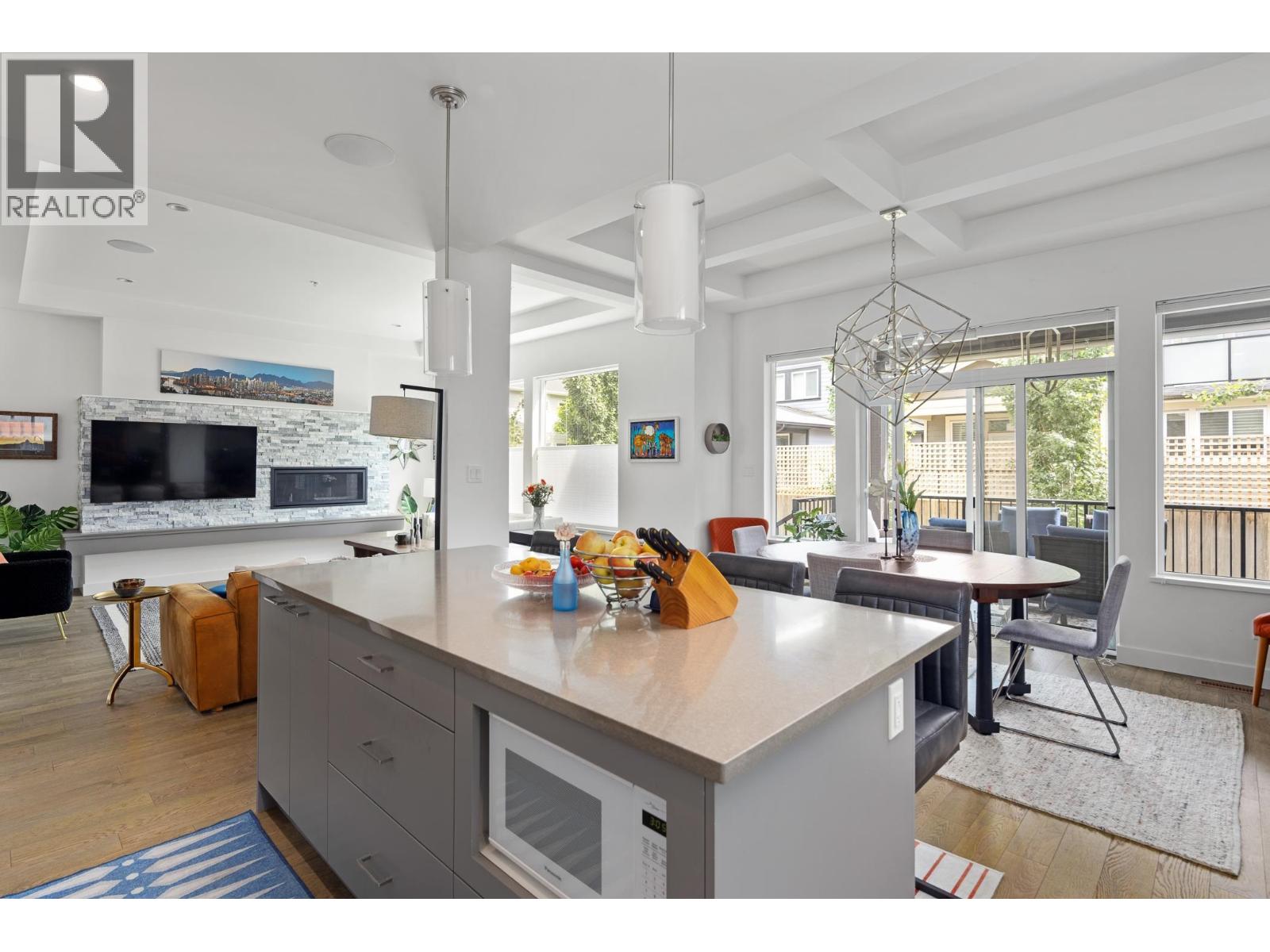 1706 SPARROW WAY, Squamish