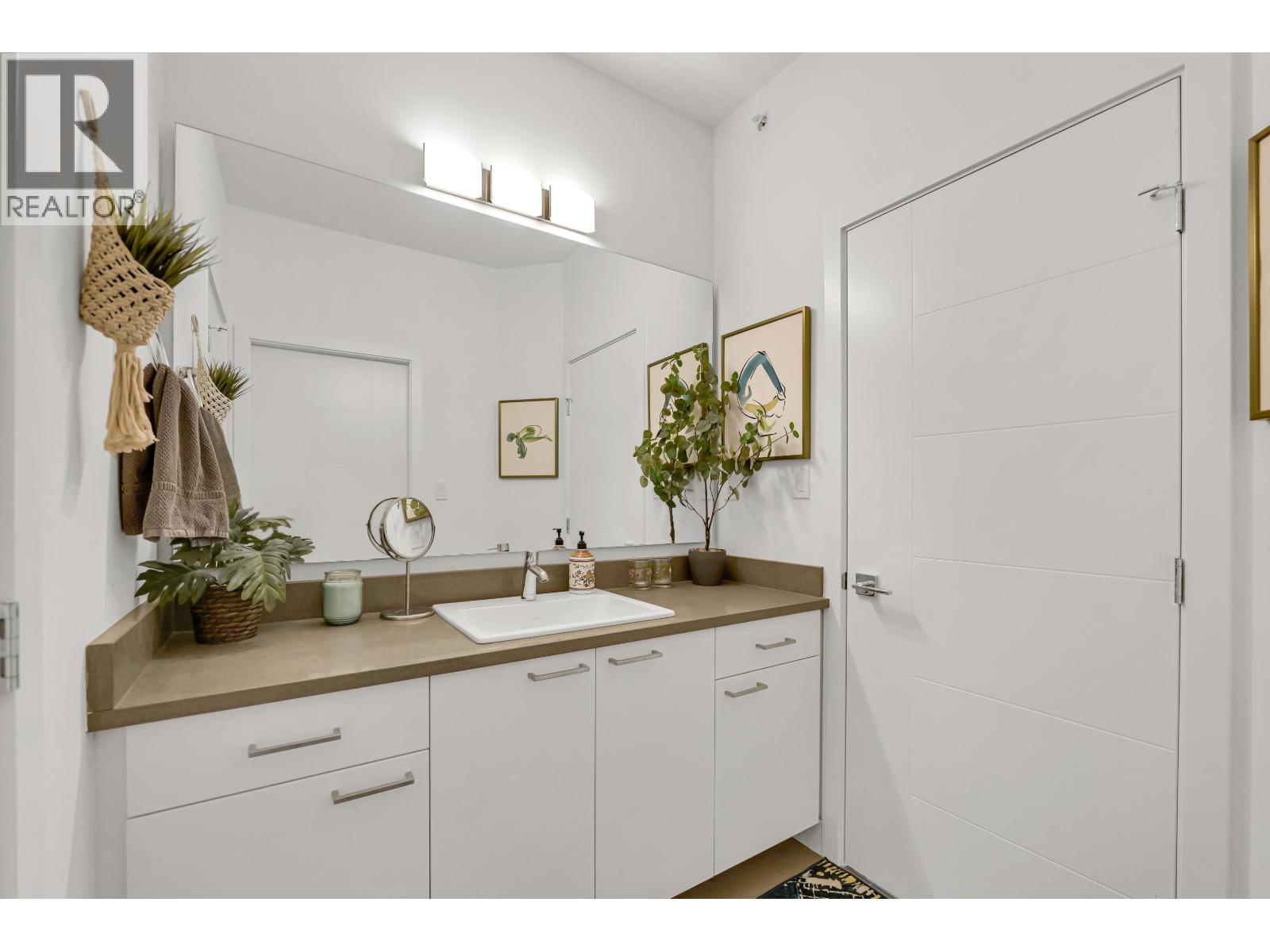 1706 SPARROW WAY, Squamish