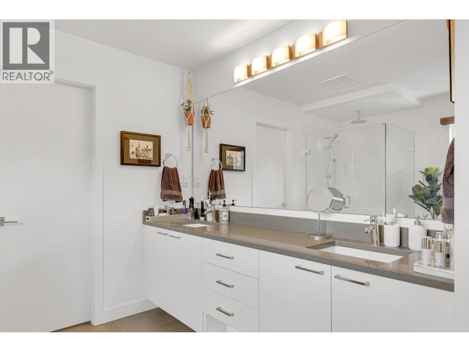 1706 SPARROW WAY, Squamish