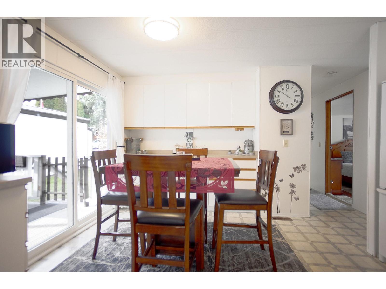 1 1361 30 Street Southeast, Salmon Arm