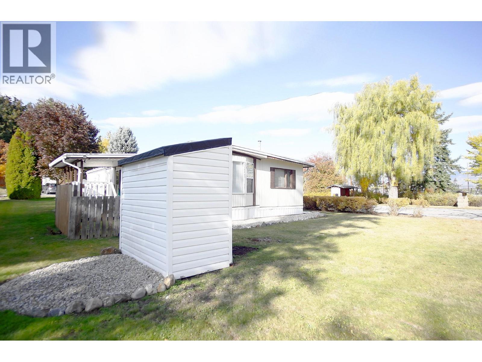 1 1361 30 Street Southeast, Salmon Arm