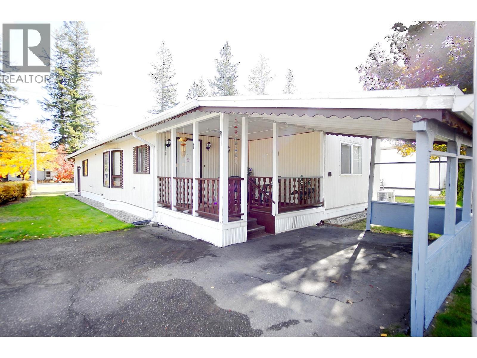 1 1361 30 Street Southeast, Salmon Arm