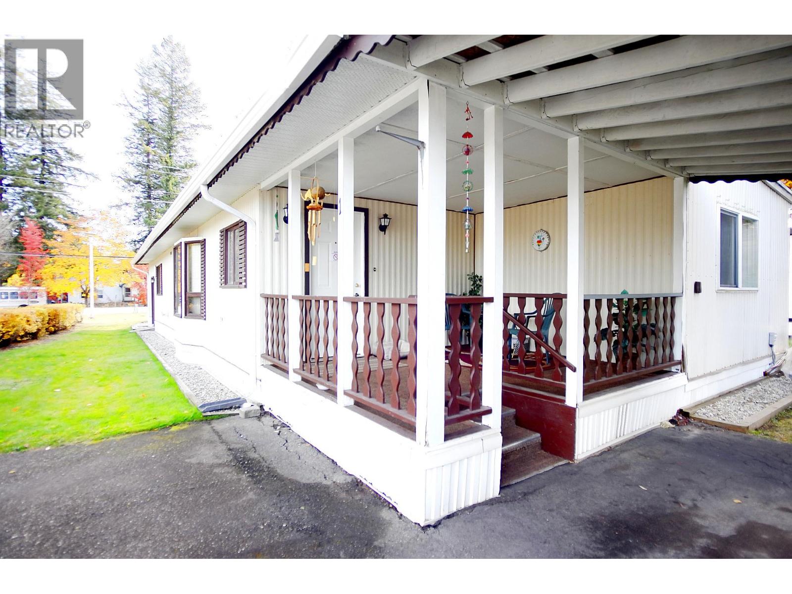 1 1361 30 Street Southeast, Salmon Arm