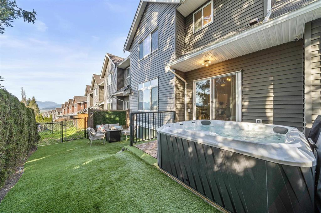 12 46808 HUDSON ROAD, Promontory, Chilliwack