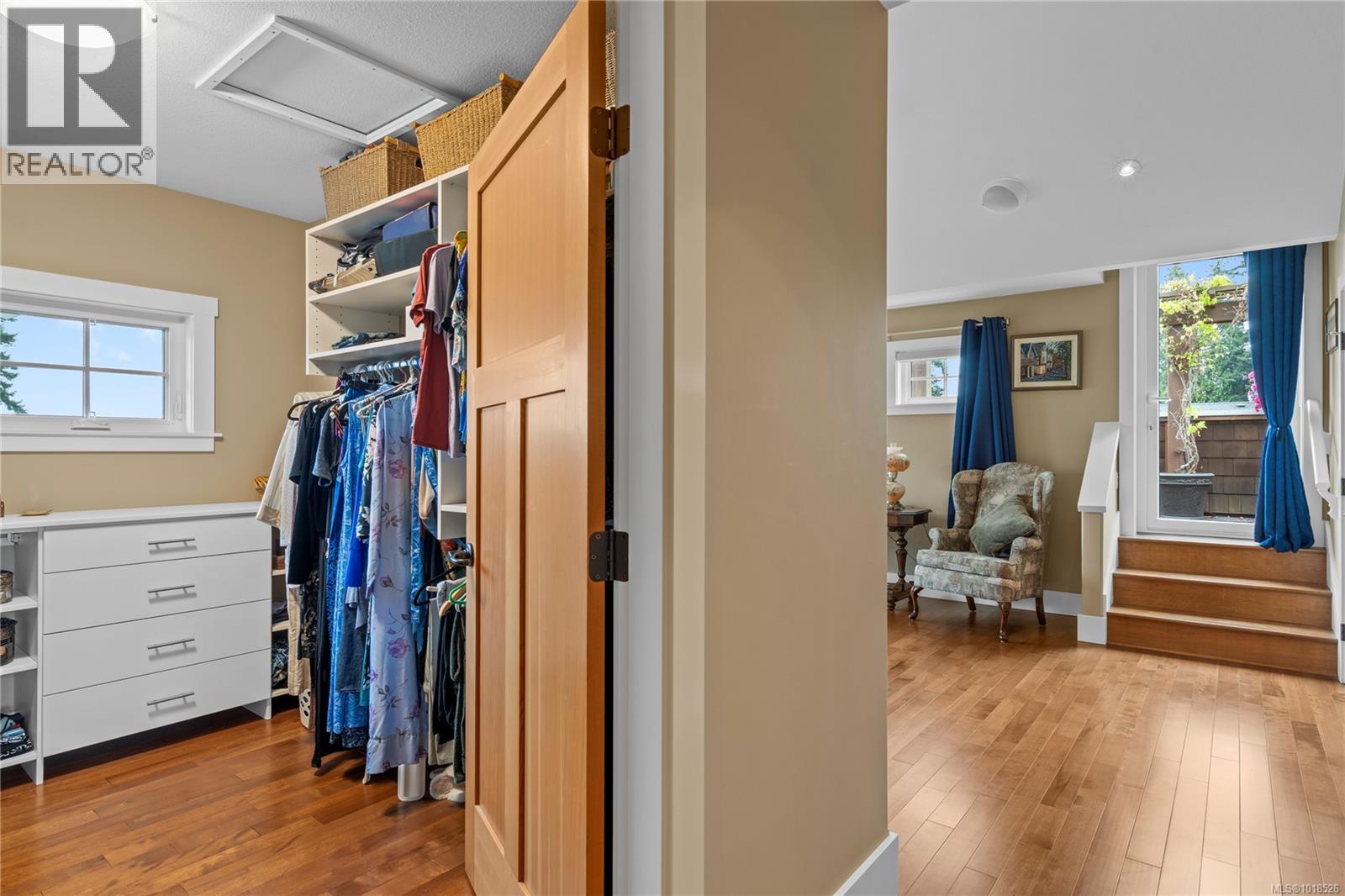 942 Bluffs Dr, Qualicum Beach