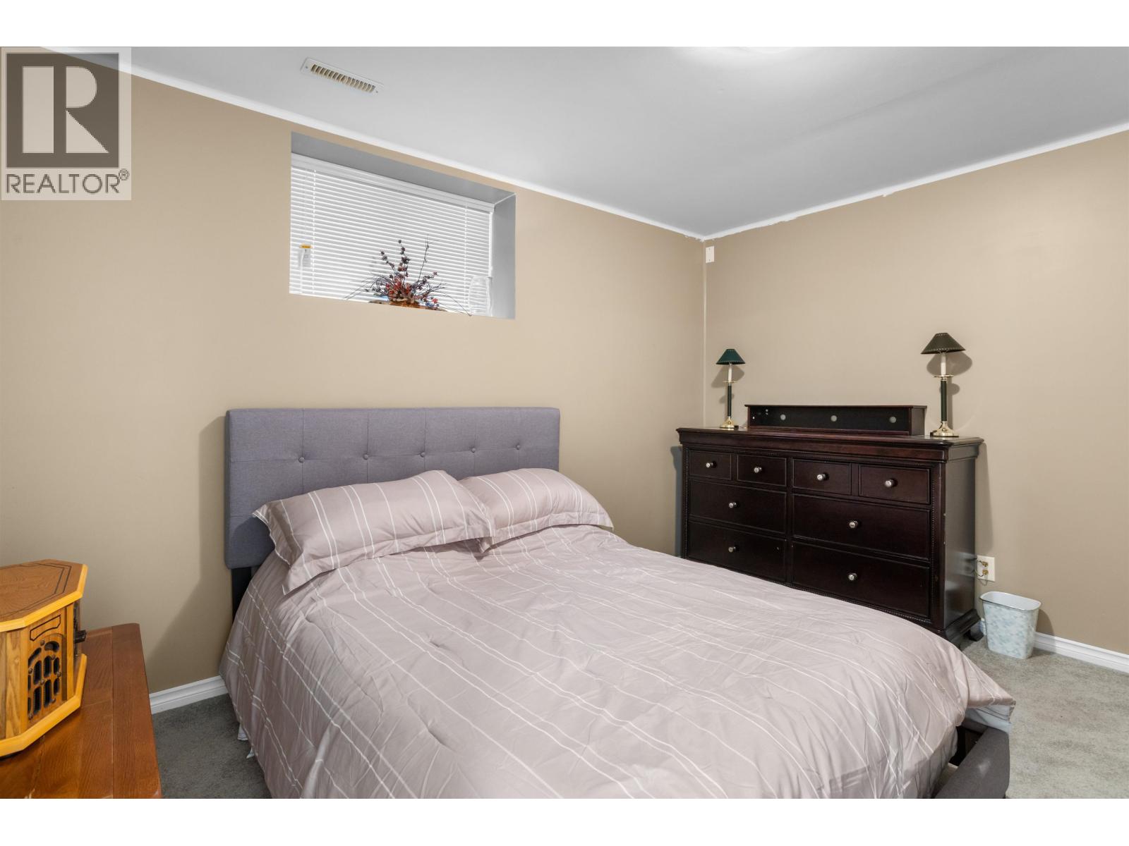 23635 DEWDNEY TRUNK ROAD, Maple Ridge