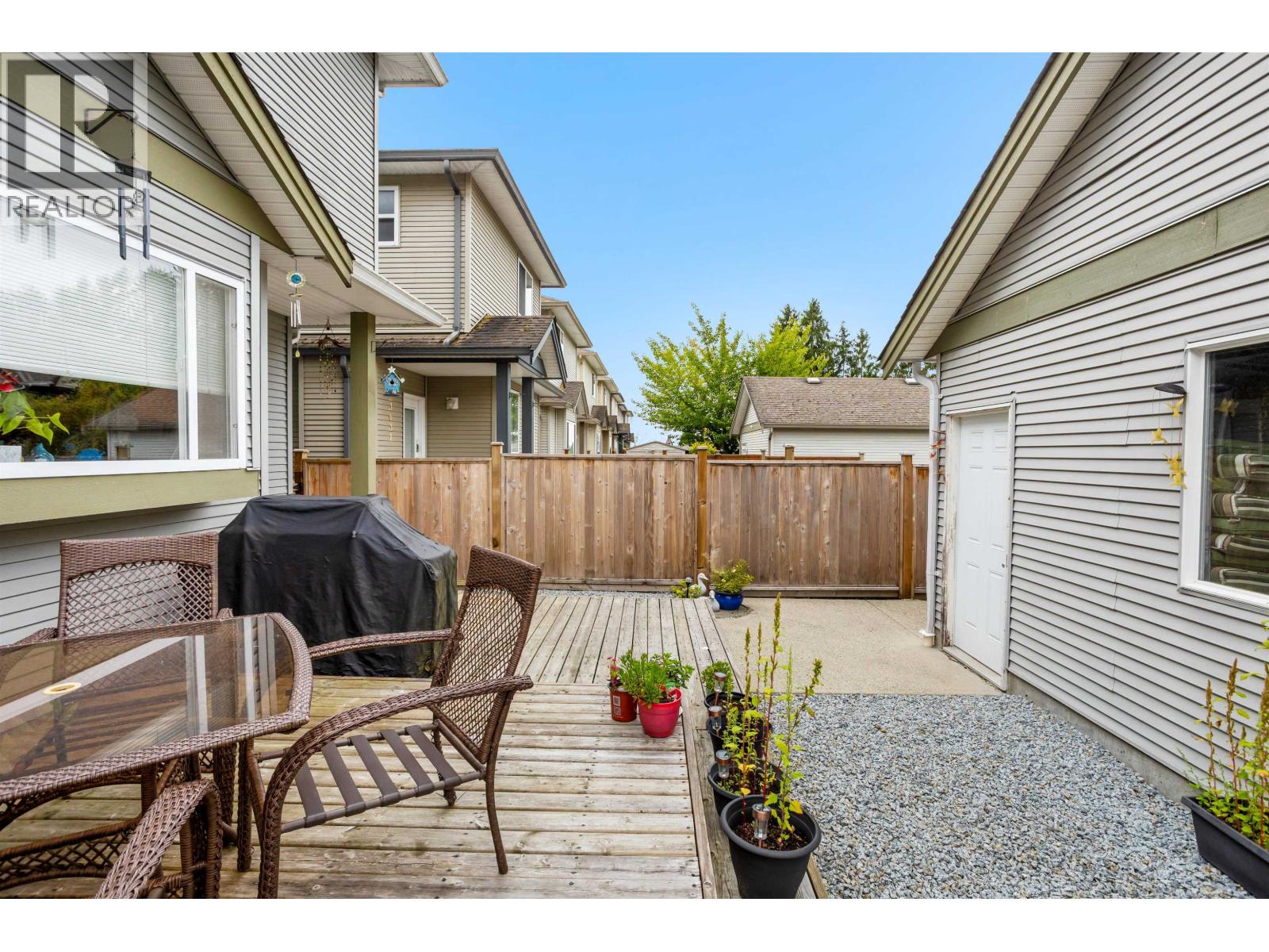 23635 DEWDNEY TRUNK ROAD, Maple Ridge