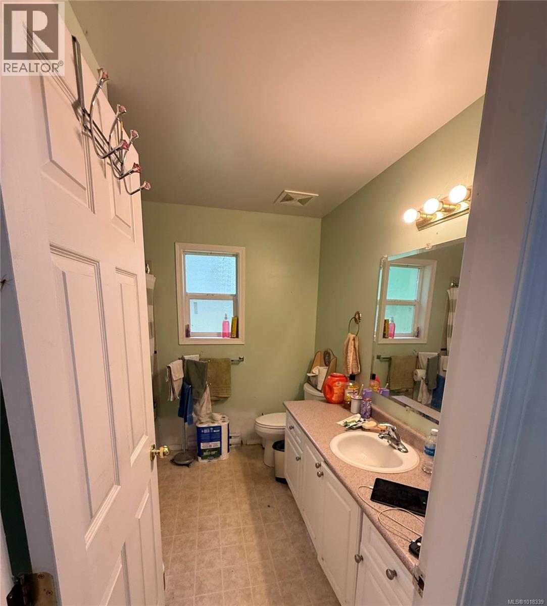 148 Meadow Dr, Salt Spring