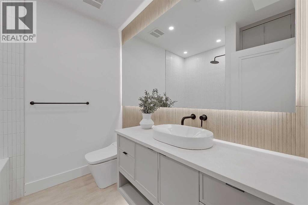 Single Family House for Sale in   Avenue SW North Glenmore Park Calgary 