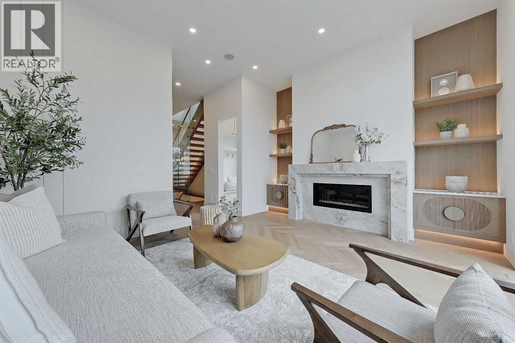 Single Family House for Sale in   Avenue SW North Glenmore Park Calgary 