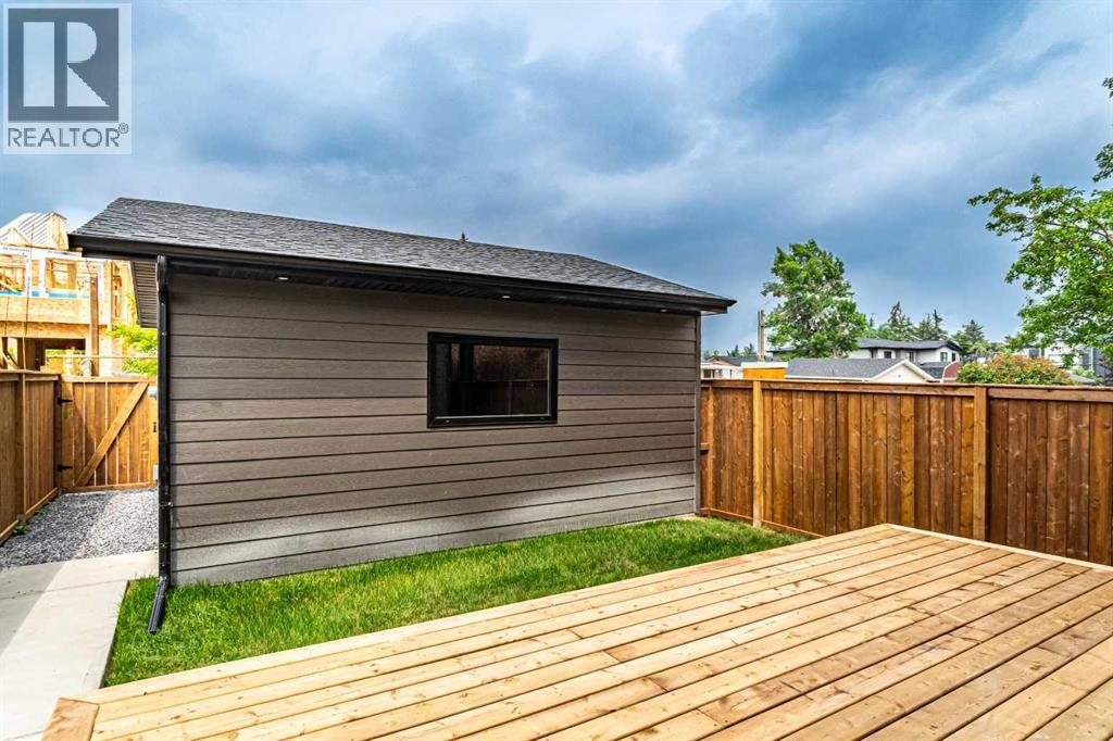 Single Family House for Sale in   Avenue SW North Glenmore Park Calgary 