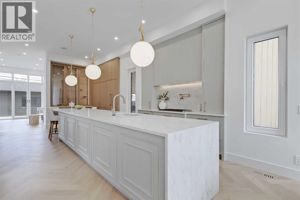 Single Family House for Sale in   Avenue SW North Glenmore Park Calgary 