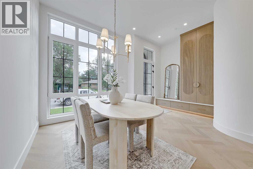 Single Family House for Sale in   Avenue SW North Glenmore Park Calgary 