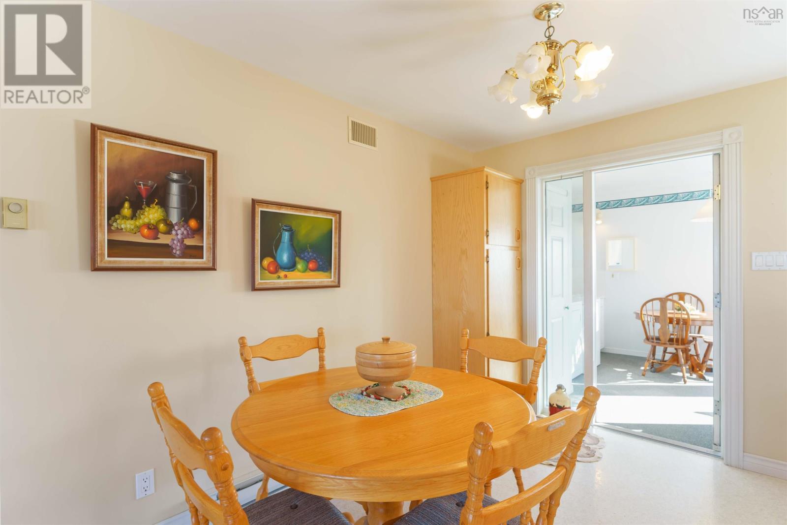 Property 4 of 21 of 10276 NS-1