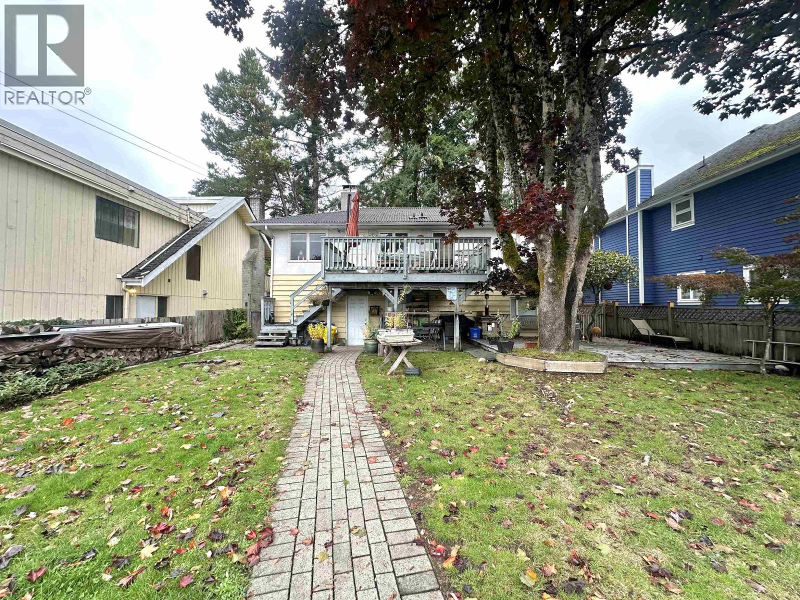 313 E 13TH STREET, North Vancouver