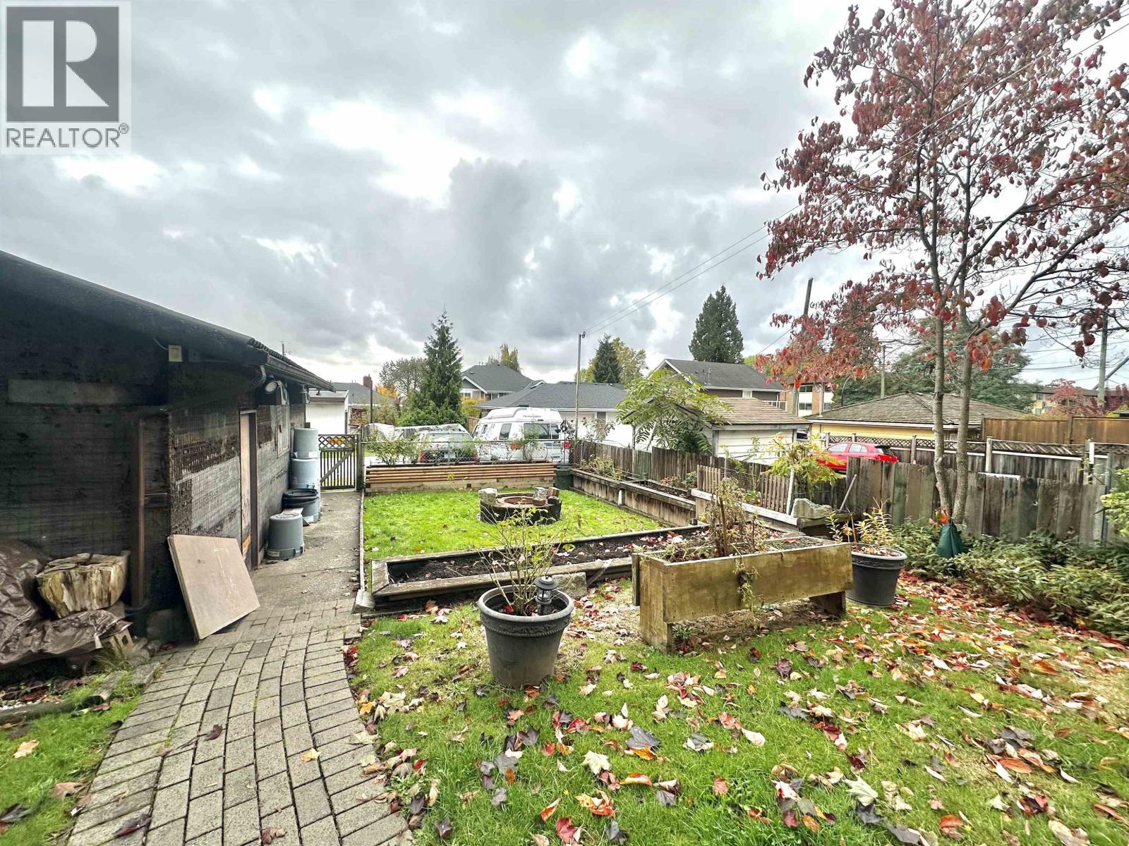 313 E 13TH STREET, North Vancouver