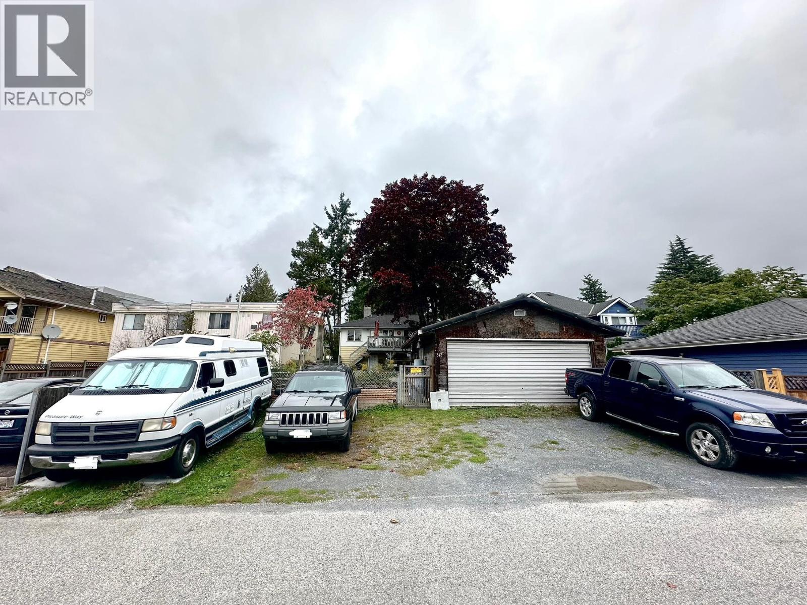 313 E 13TH STREET, North Vancouver