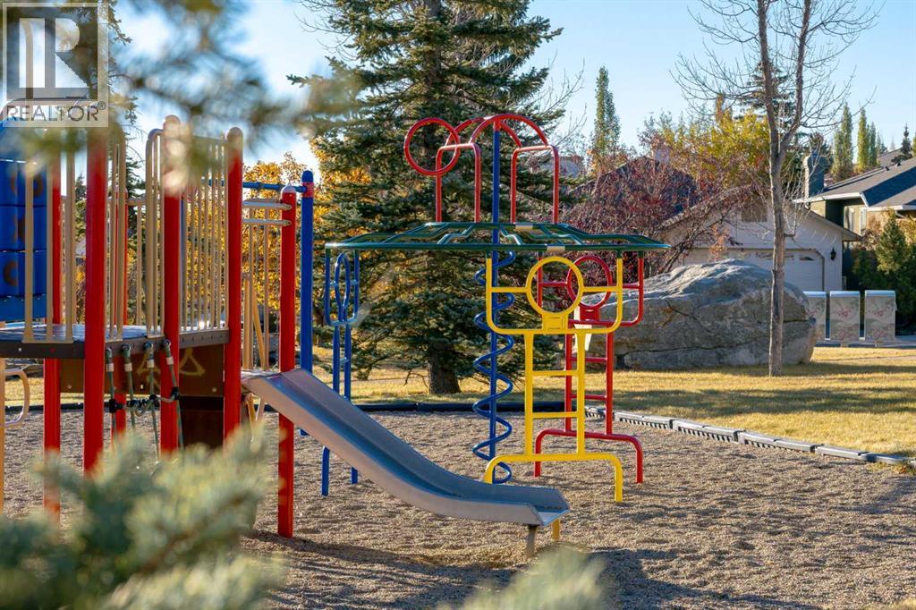 Single Family House for Sale in  Sienna Hills Drive SW Signal Hill Calgary 