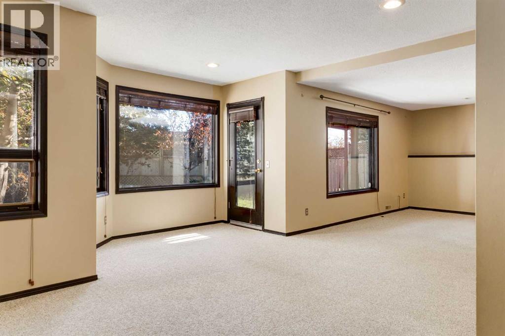 Single Family House for Sale in  Sienna Hills Drive SW Signal Hill Calgary 