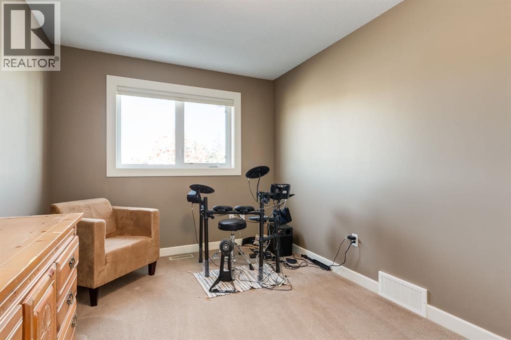 Single Family House for Sale in  Bowness Road NW Bowness Calgary 