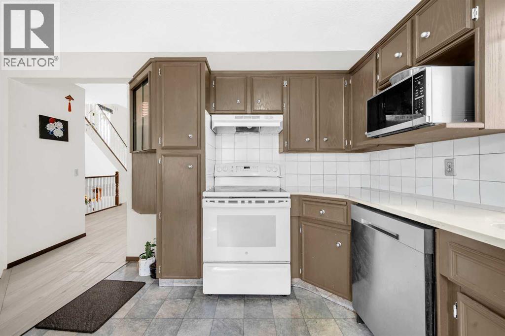 Single Family House for Sale in  Fallingworth Bay NE Falconridge Calgary 