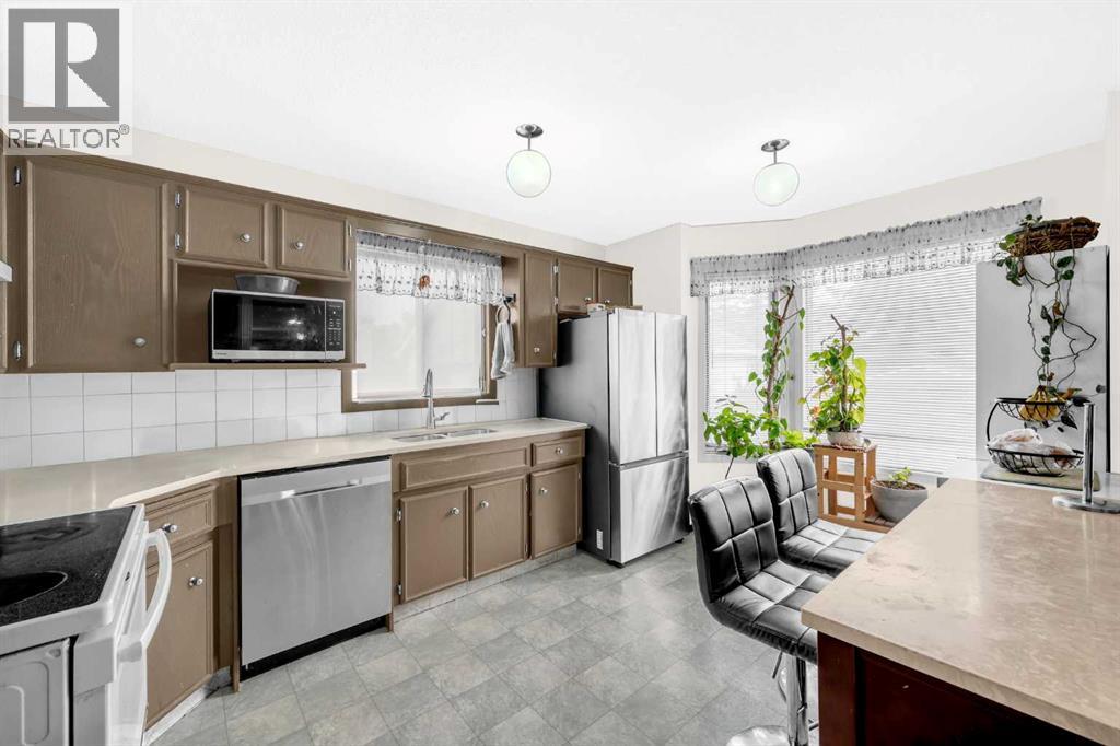 Single Family House for Sale in  Fallingworth Bay NE Falconridge Calgary 