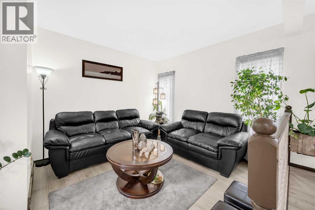 Single Family House for Sale in  Fallingworth Bay NE Falconridge Calgary 