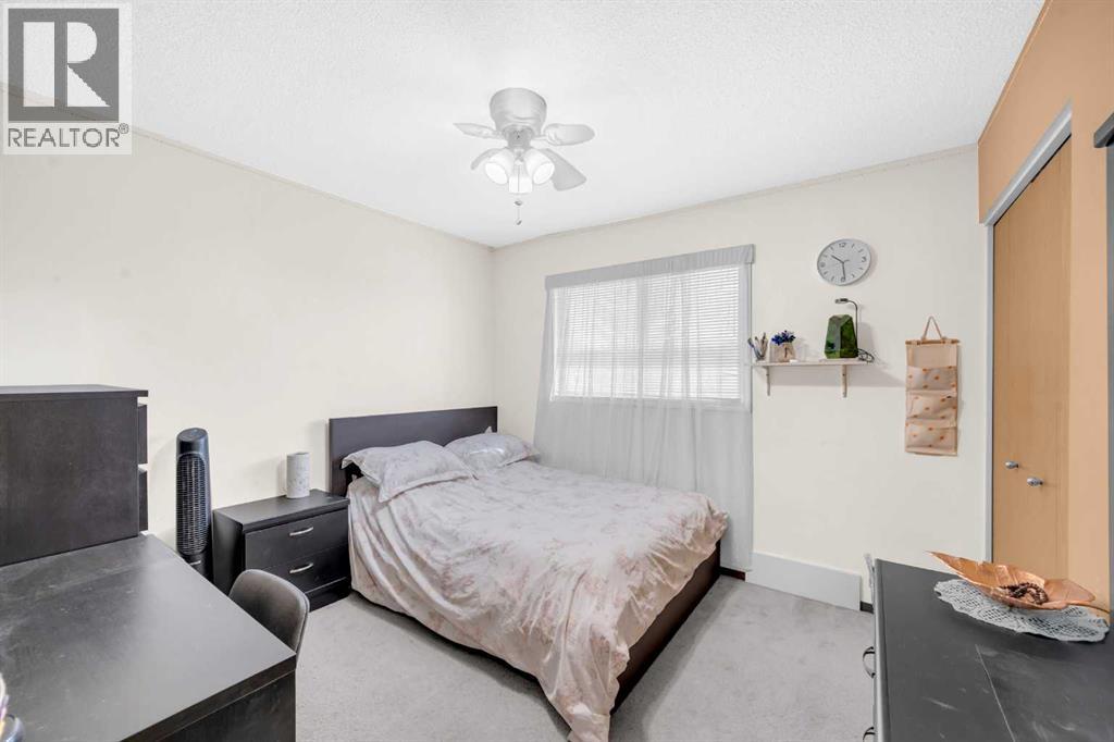 Single Family House for Sale in  Fallingworth Bay NE Falconridge Calgary 