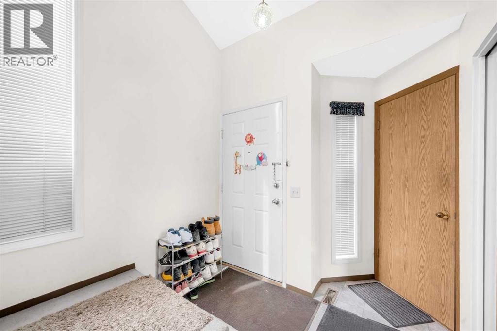 Single Family House for Sale in  Fallingworth Bay NE Falconridge Calgary 