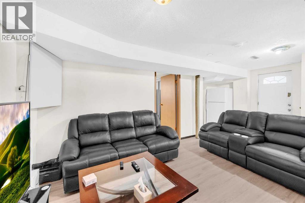 Single Family House for Sale in  Fallingworth Bay NE Falconridge Calgary 