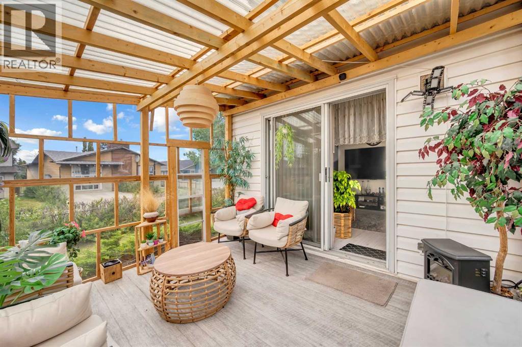 Single Family House for Sale in  Fallingworth Bay NE Falconridge Calgary 