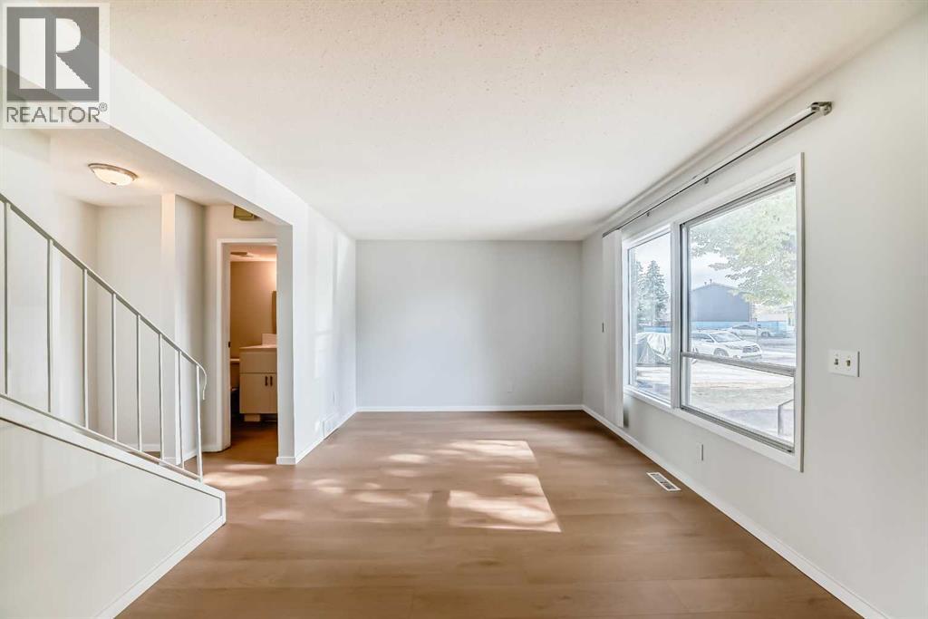 Single Family House for Sale in  Pennsylvania Road SE Penbrooke Meadows Calgary 