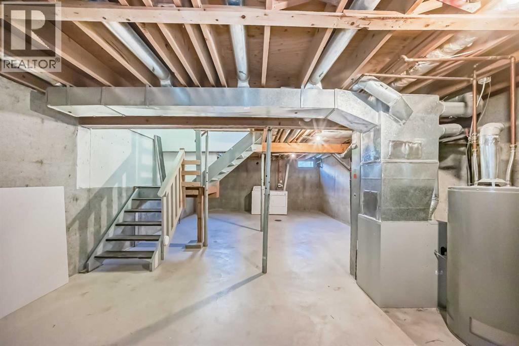 Single Family House for Sale in  Pennsylvania Road SE Penbrooke Meadows Calgary 