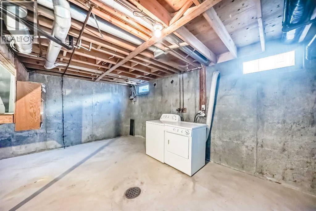 Single Family House for Sale in  Pennsylvania Road SE Penbrooke Meadows Calgary 