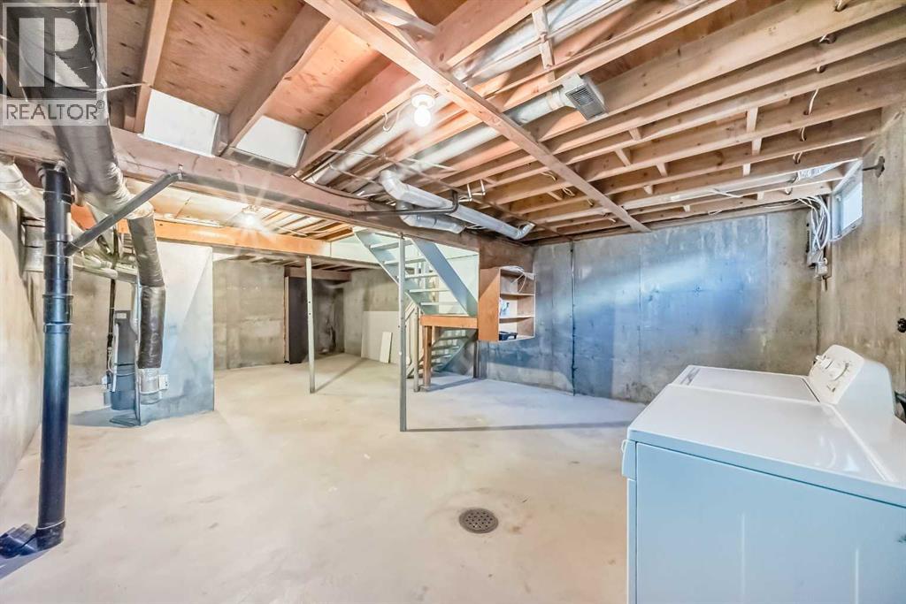 Single Family House for Sale in  Pennsylvania Road SE Penbrooke Meadows Calgary 