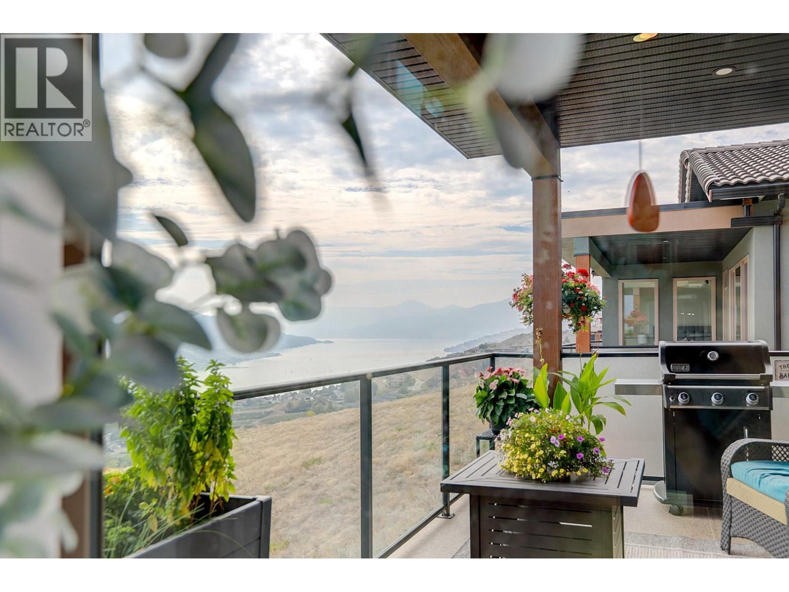 8 595 Vineyard Way North, Vernon