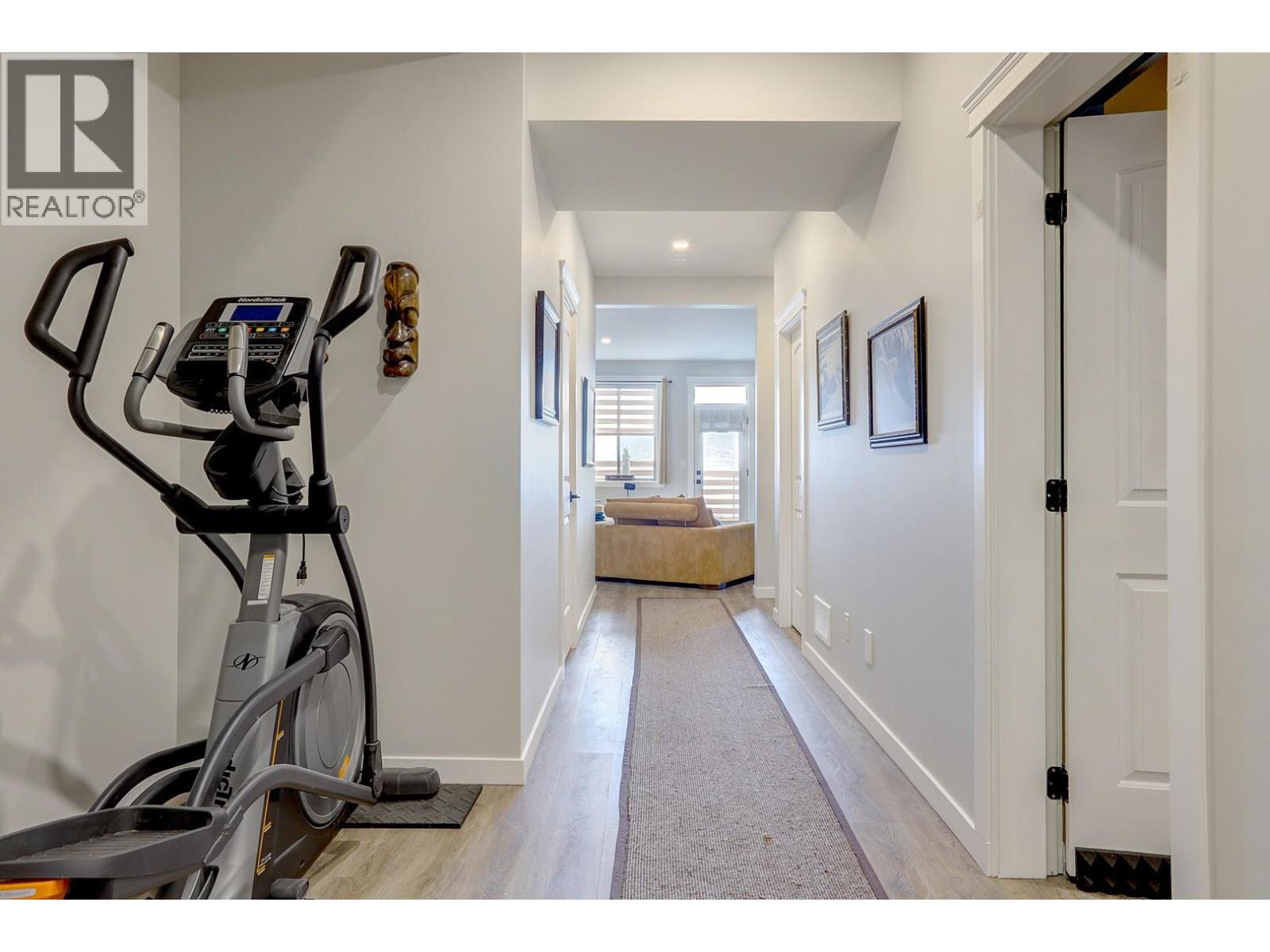 8 595 Vineyard Way North, Vernon