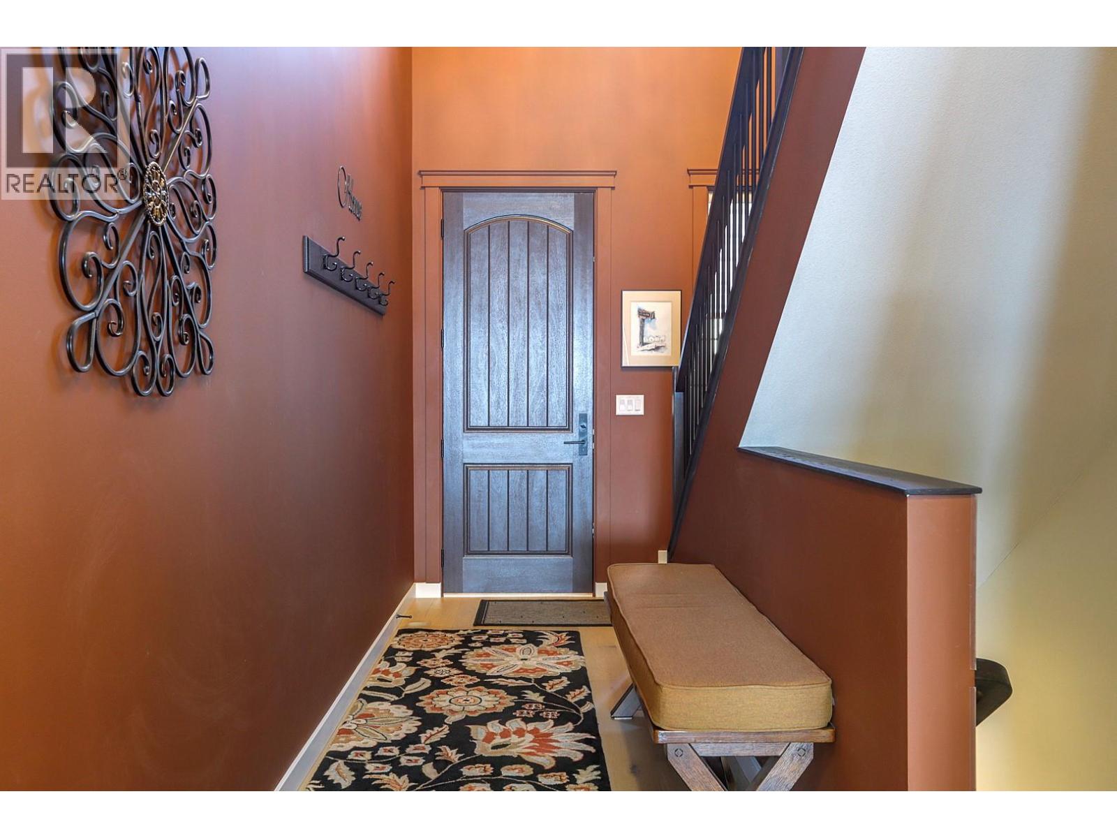 8 595 Vineyard Way North, Vernon