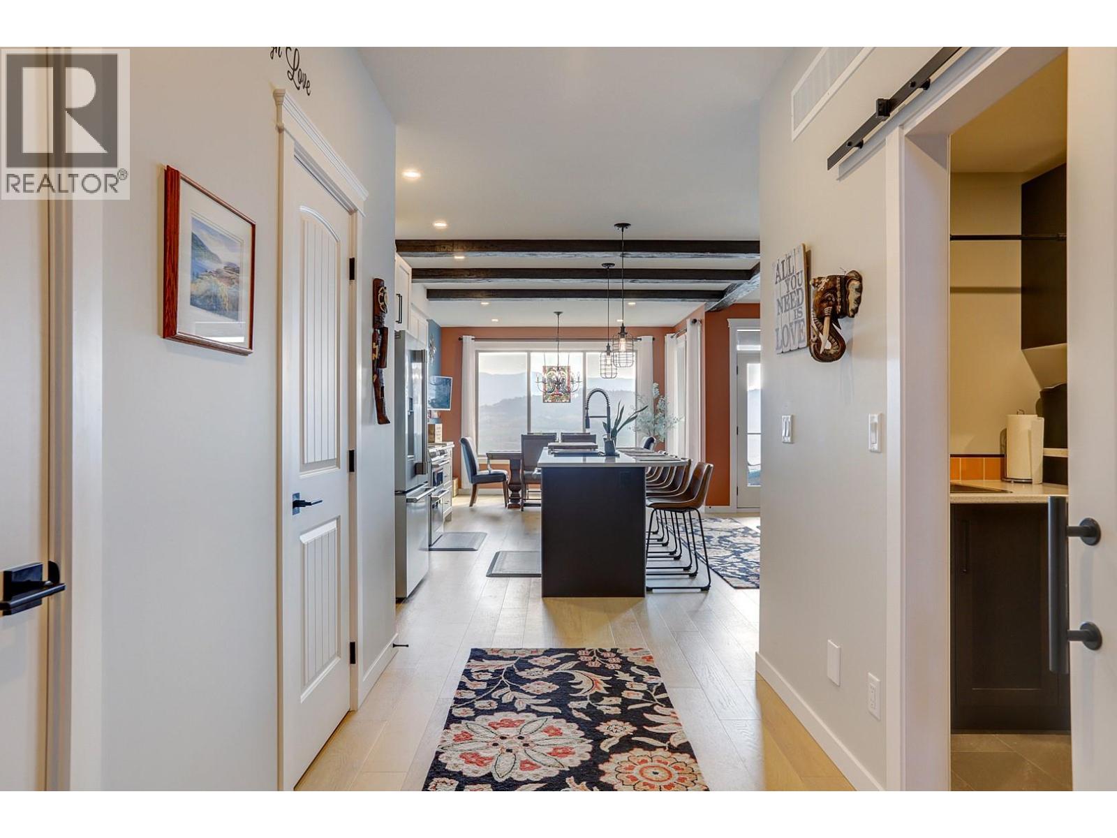 8 595 Vineyard Way North, Vernon