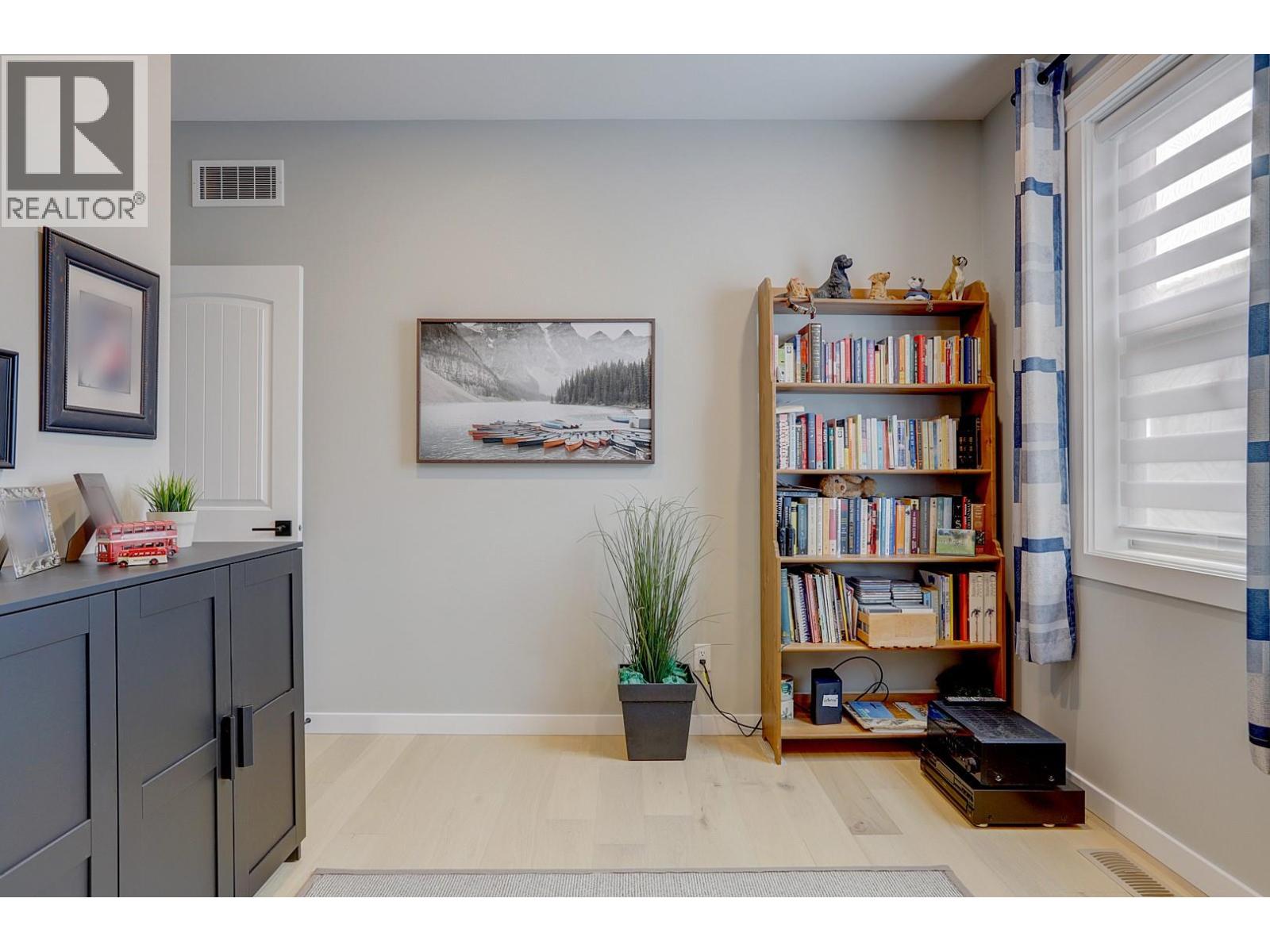 8 595 Vineyard Way North, Vernon