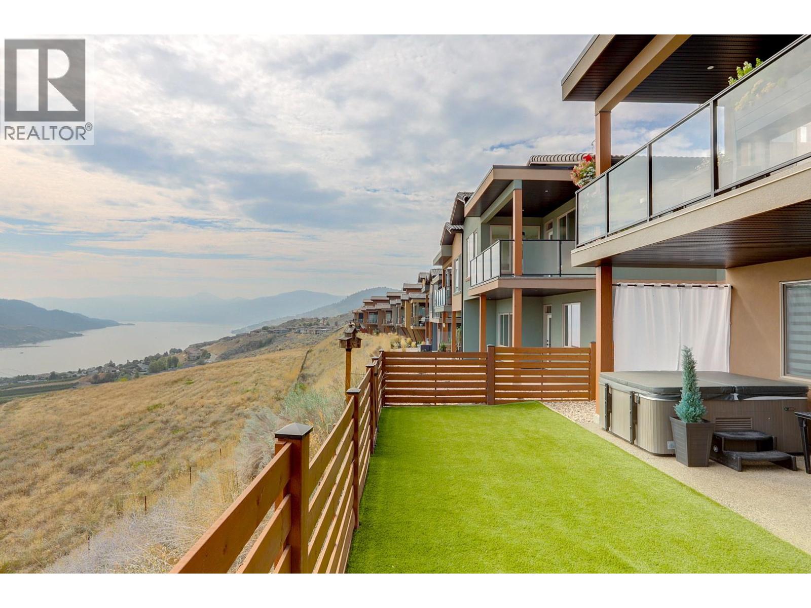 8 595 Vineyard Way North, Vernon