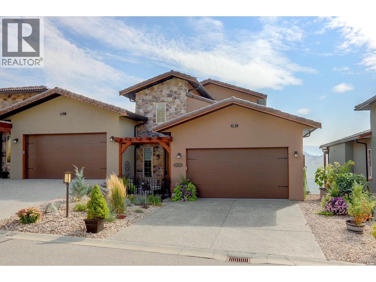8 595 Vineyard Way North, Vernon