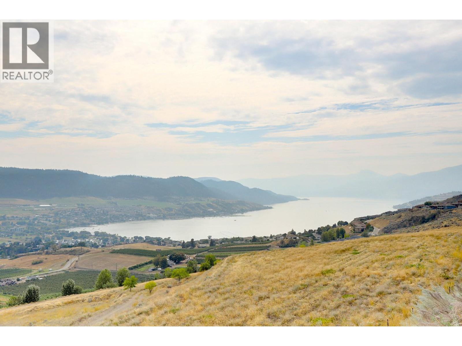 8 595 Vineyard Way North, Vernon