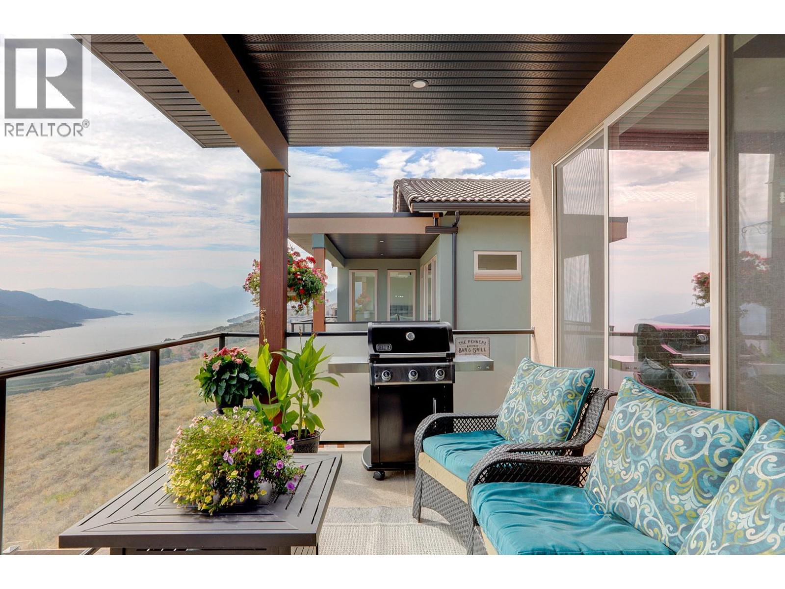 8 595 Vineyard Way North, Vernon